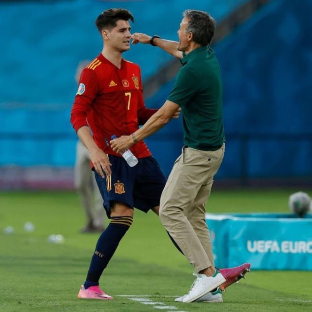 星空体育-恩里克：西班牙可能太努力 莱万：减少杂念踢得更好